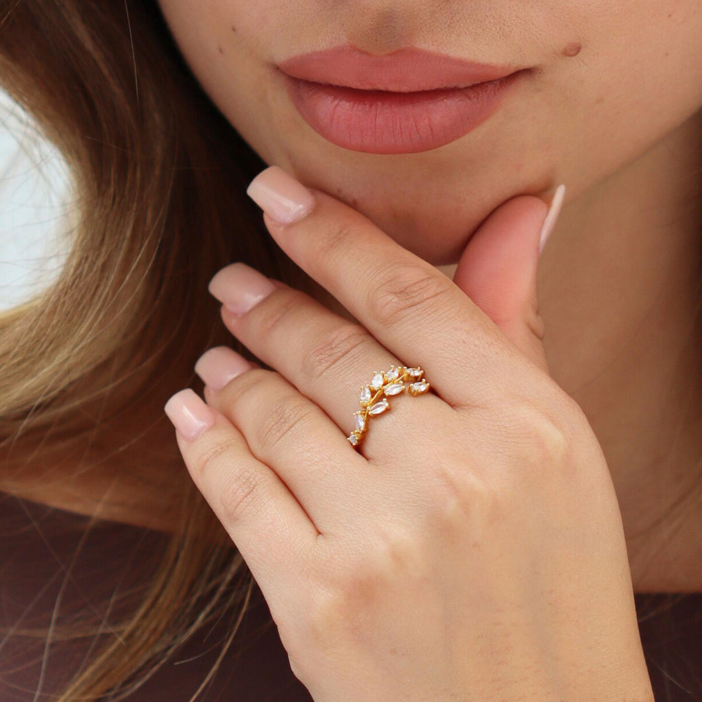 Resizable olive leaf wrap-around gold-plated silver stacking ring