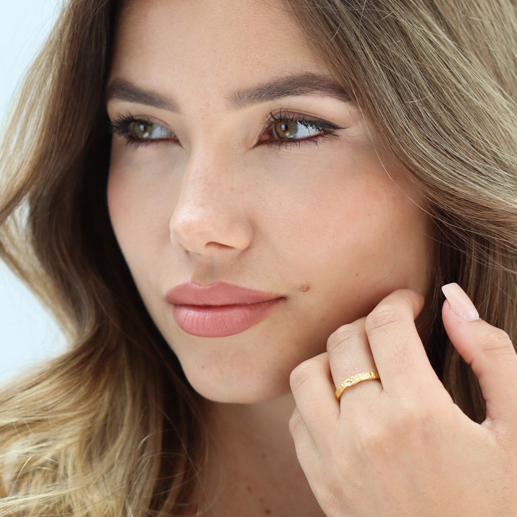 Vintage Hammered Dainty Resizable Ring by Satinski - Adjustable Band in Gold & Silver