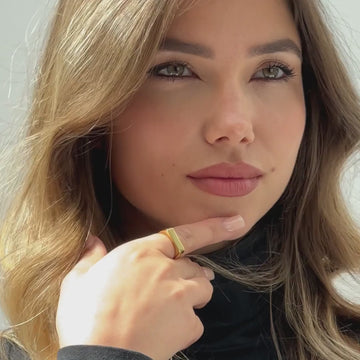 Bar adjustable ring by satinski open design video featuring model
