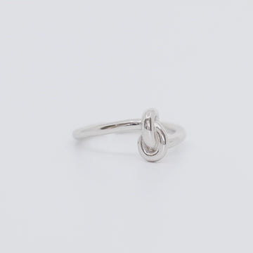 Dainty Knot Silver Resizable ring by Satinski