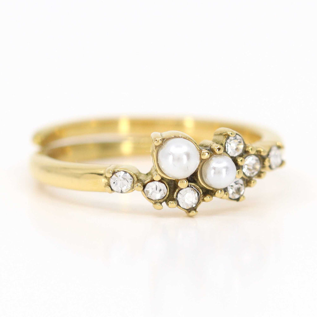 Irregular pearl crystal resizable ring by Satinski